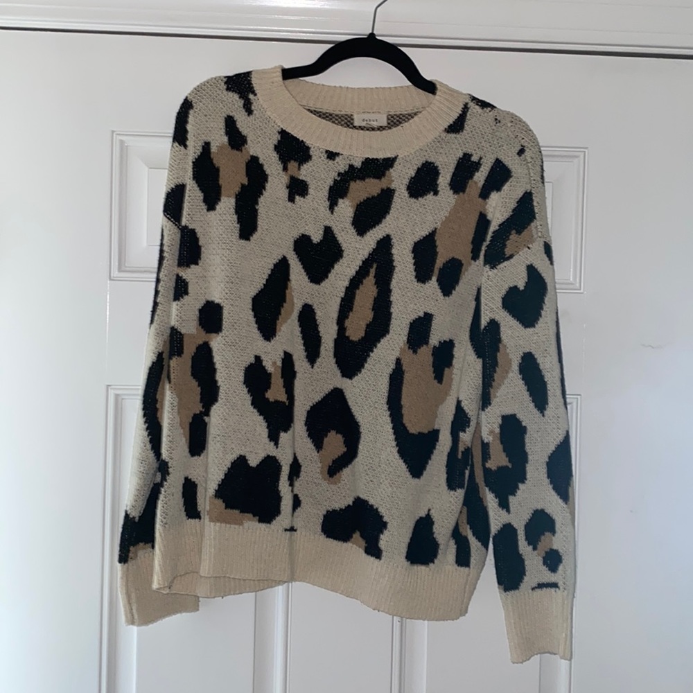 Leopard Print Size Medium Sweater